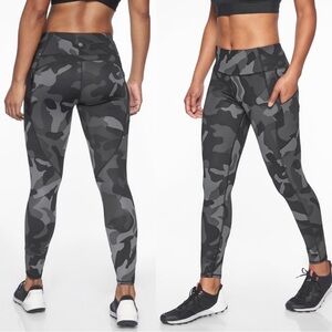 Athleta Camo Contender 7/8 Tight